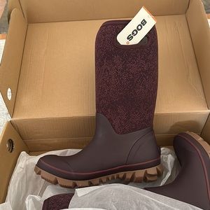 Purple Whiteout Bog Boots